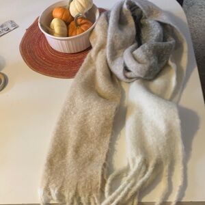 Old Navy Cream Scarf